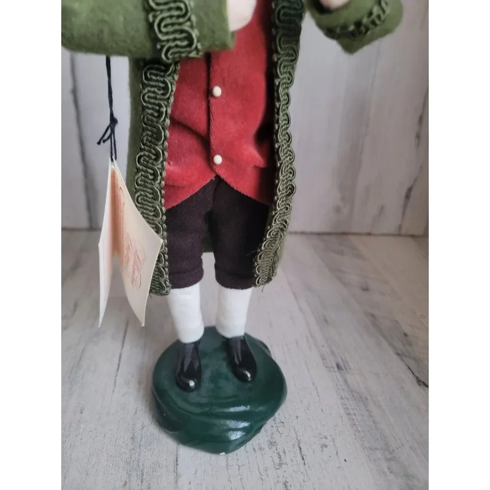 Byer's Choice 1999 Colonial English Williamsburg man caroler xmas figure vintage